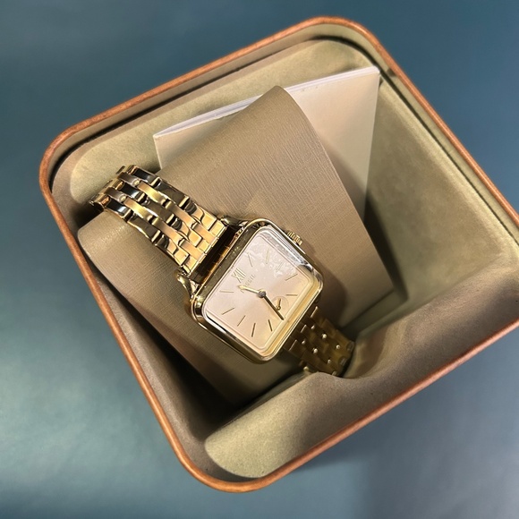 Colleen Three-Hand Gold Tone Stainless Steel Fossil Watch - Picture 4 of 4